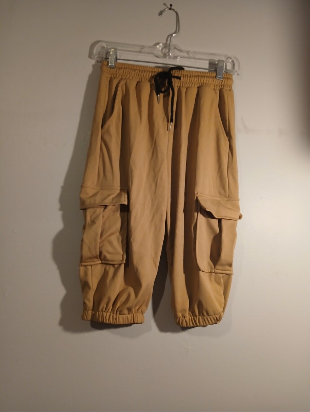 Unbranded Ladies Cargo Type Capris. Size Small